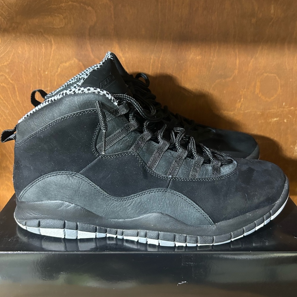Jordan Black High-Top Athletic Shoes